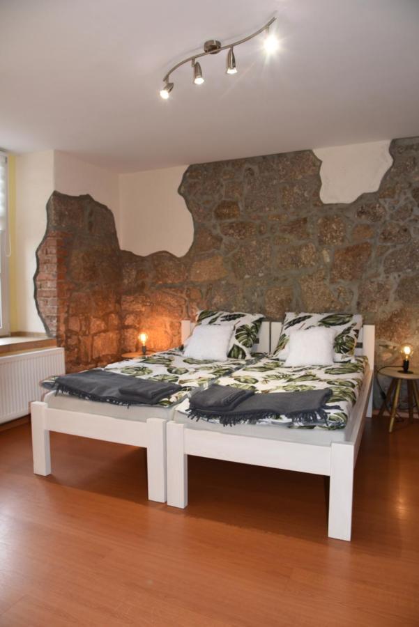 Karkonoska 12 *